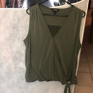 Banana republic size XL olive green sleeveless top